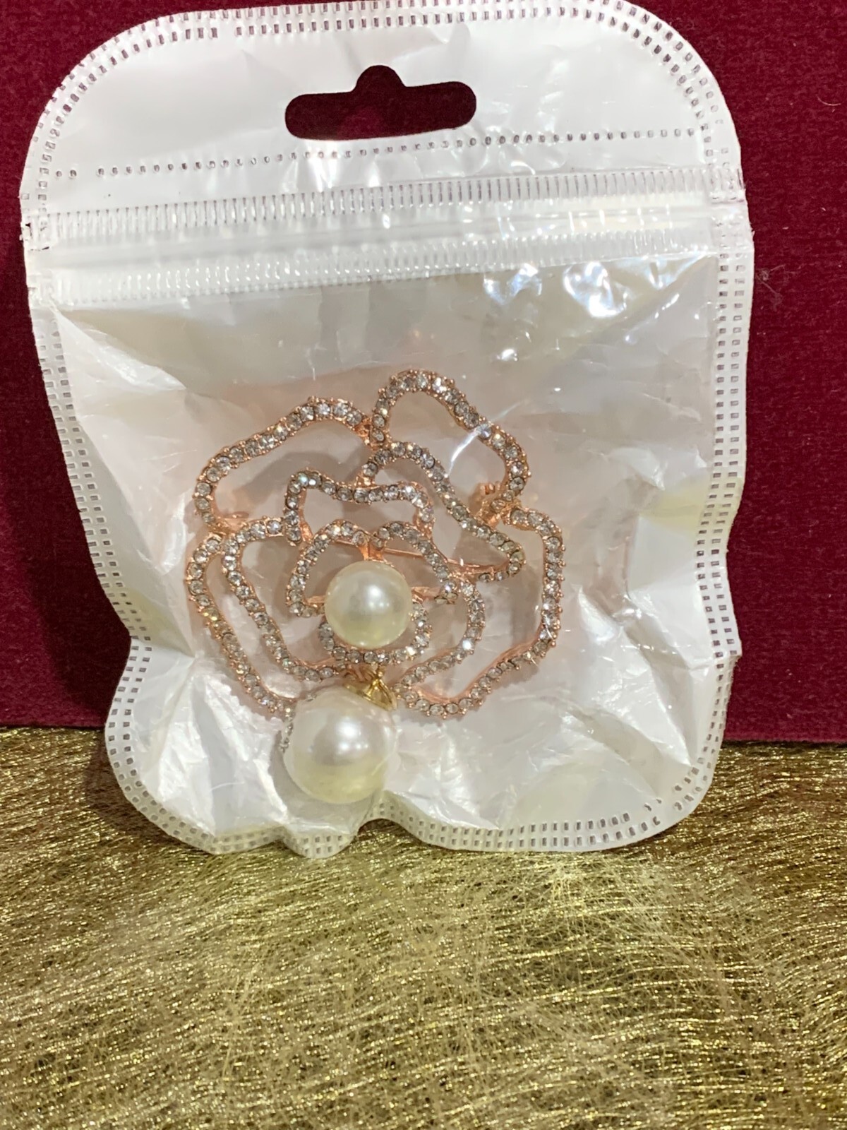 No 5 Pearls Crystal Brooches Flower Broach Jewelry Style Lapel Pins 5.2*5.2cm