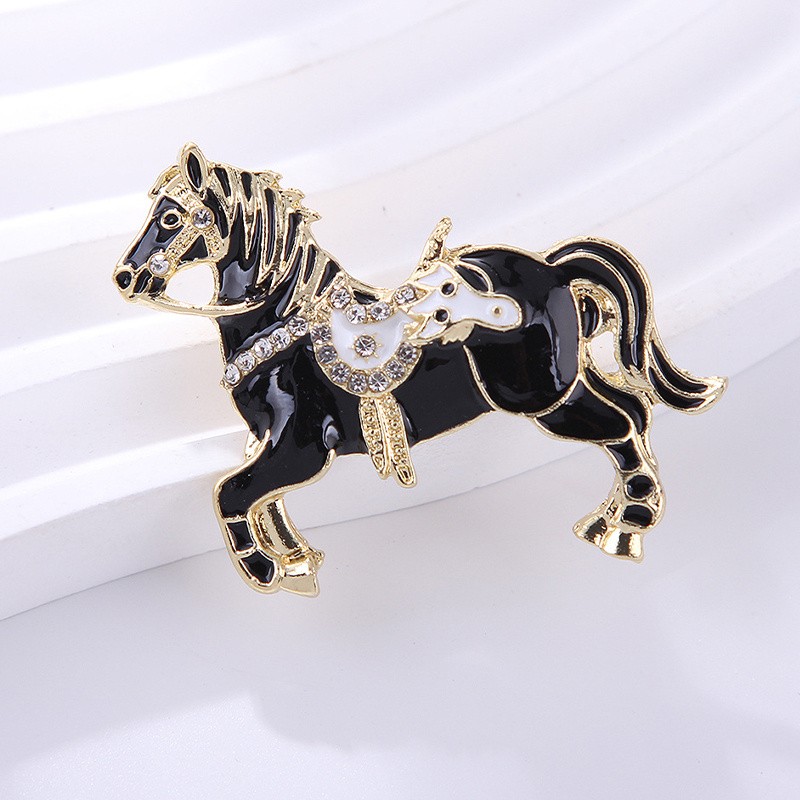 5Pcs Zodiac Horse Brooch Enamel Lapel Pin Set for Casual & Formal Occasions