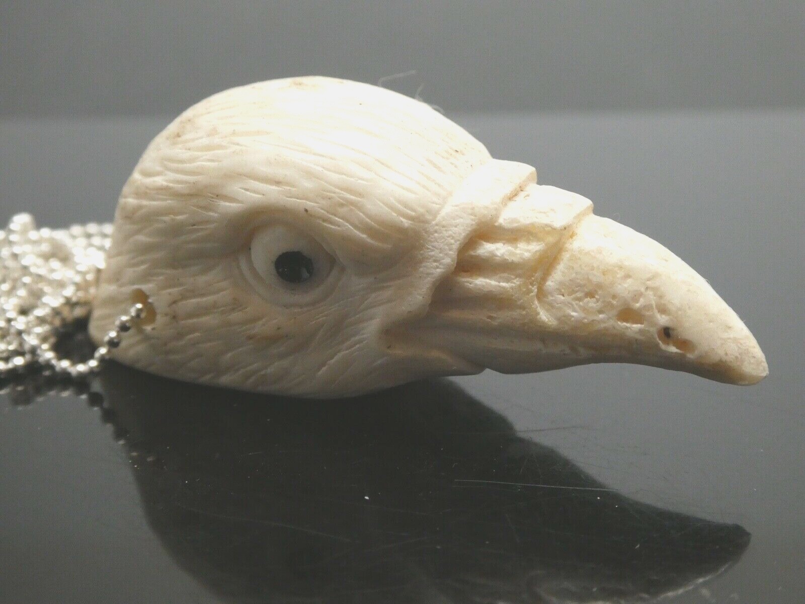 Hand Carved Realistic Crow Bird Head Shed Deer Antler SP Chain Pendant Necklace