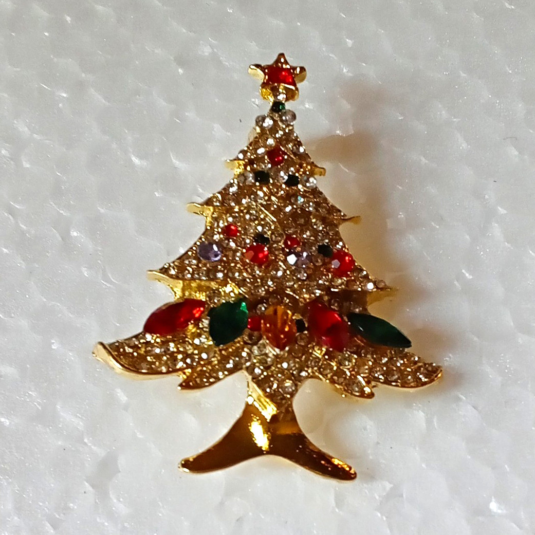Gold Tone Red Green Clear Crystal & Rhinestone Christmas Tree Brooch Pin