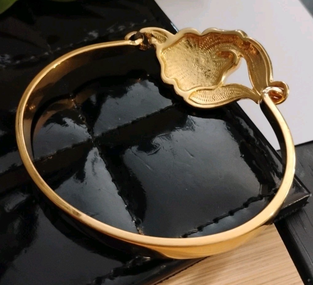 Designer AVON Beautiful “Tropical Splendor” Hot Pink Gold Plated Bangle Bracelet