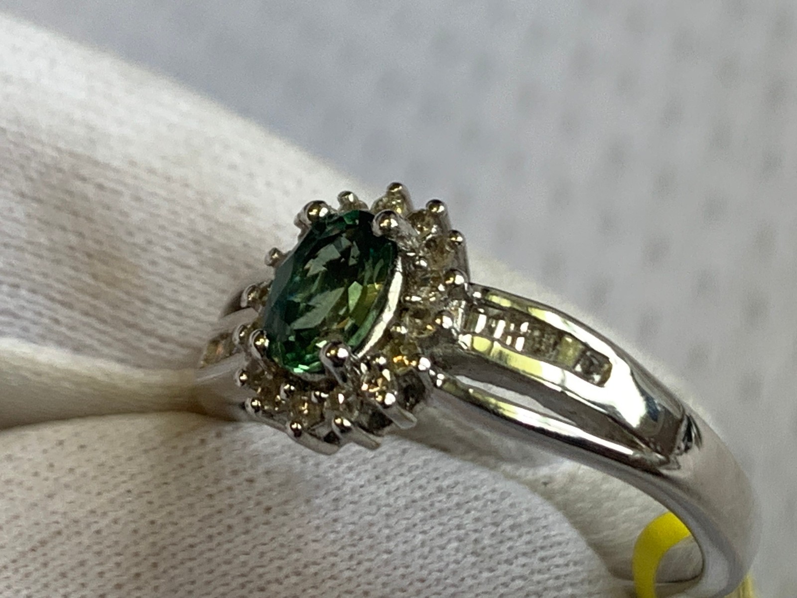 Sterling Silver Diamond Ring 3.24g Fine Jewelry Size 7 Band Green Stone *READ*