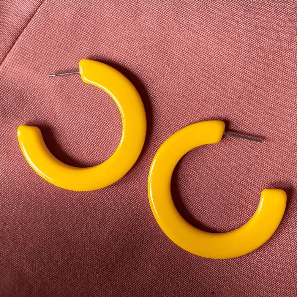 1980s/70s Lucite Dual Colored Yellow and White Hoop Earrings