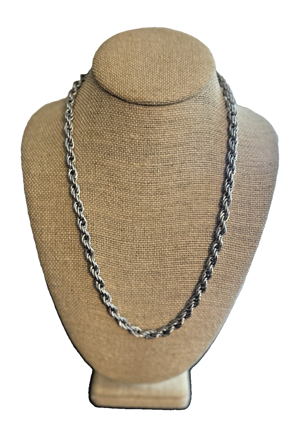 Guess Silver Tone Twisted Rope Chain Necklace Adjustable 22″-23.5″