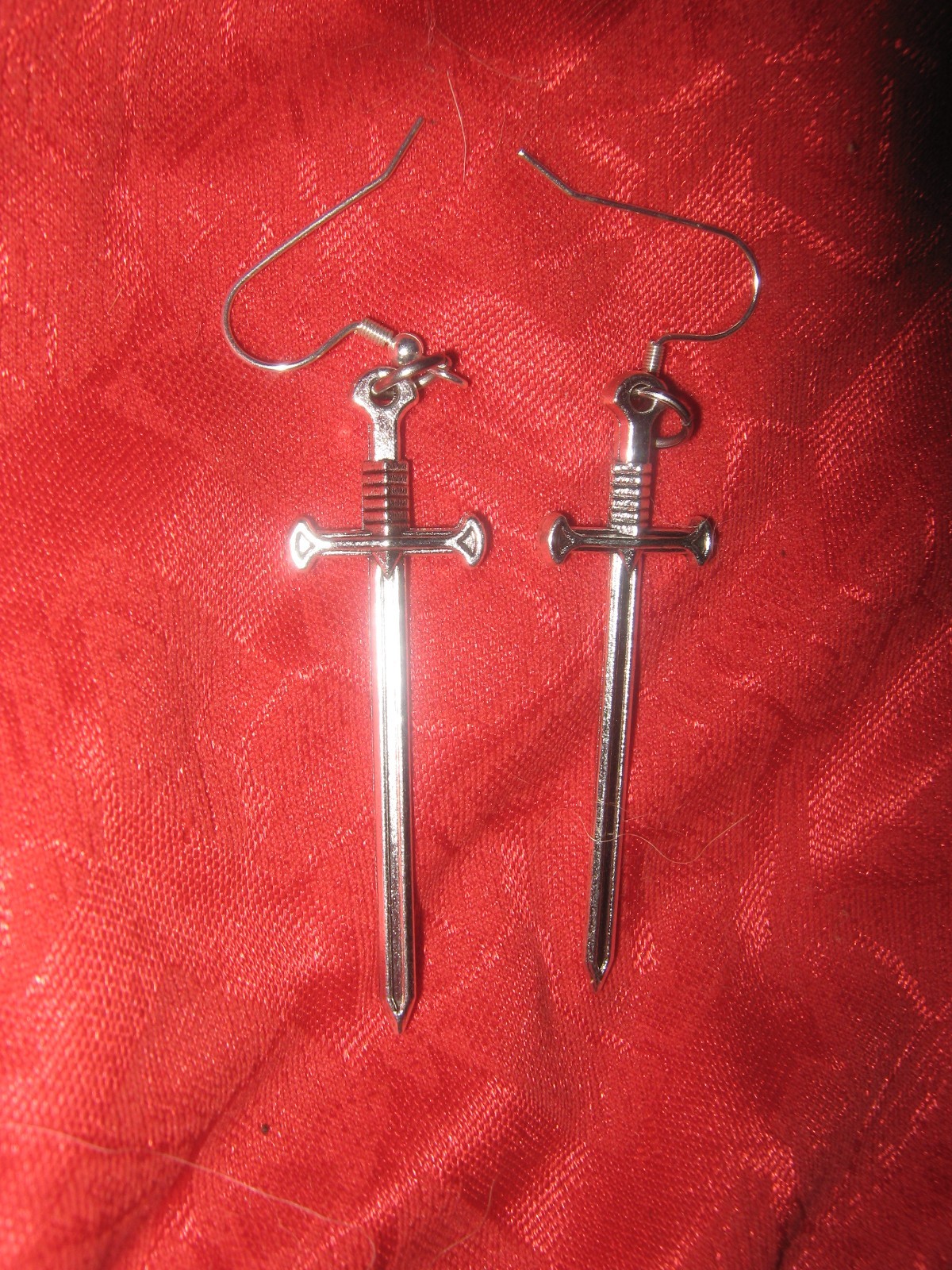 Antique Pewter Sword Dagger Silver Tone Fantasy Medieval Wiccan Pagan Earrings
