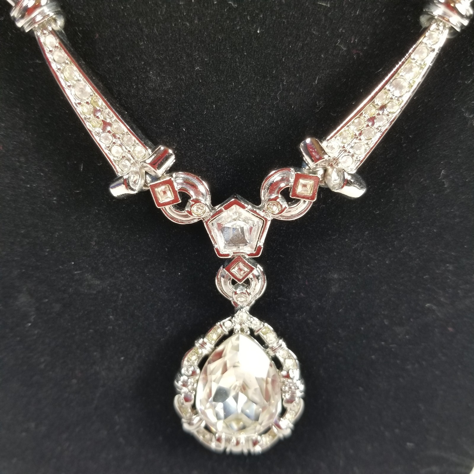 Avon Smithsonian Marie Antoinette Pendant 16 1/4” Necklace Clip Earring Set VTG