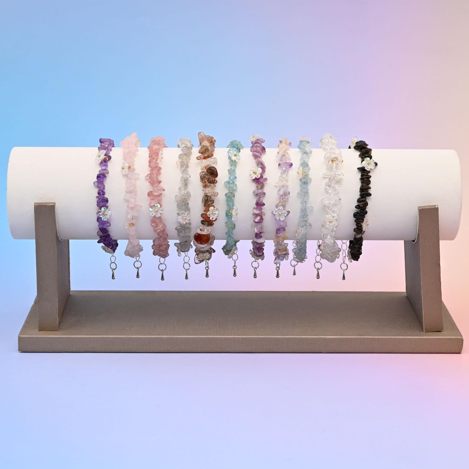 Natural Chip Gemstone Bead with Flower Bracelet