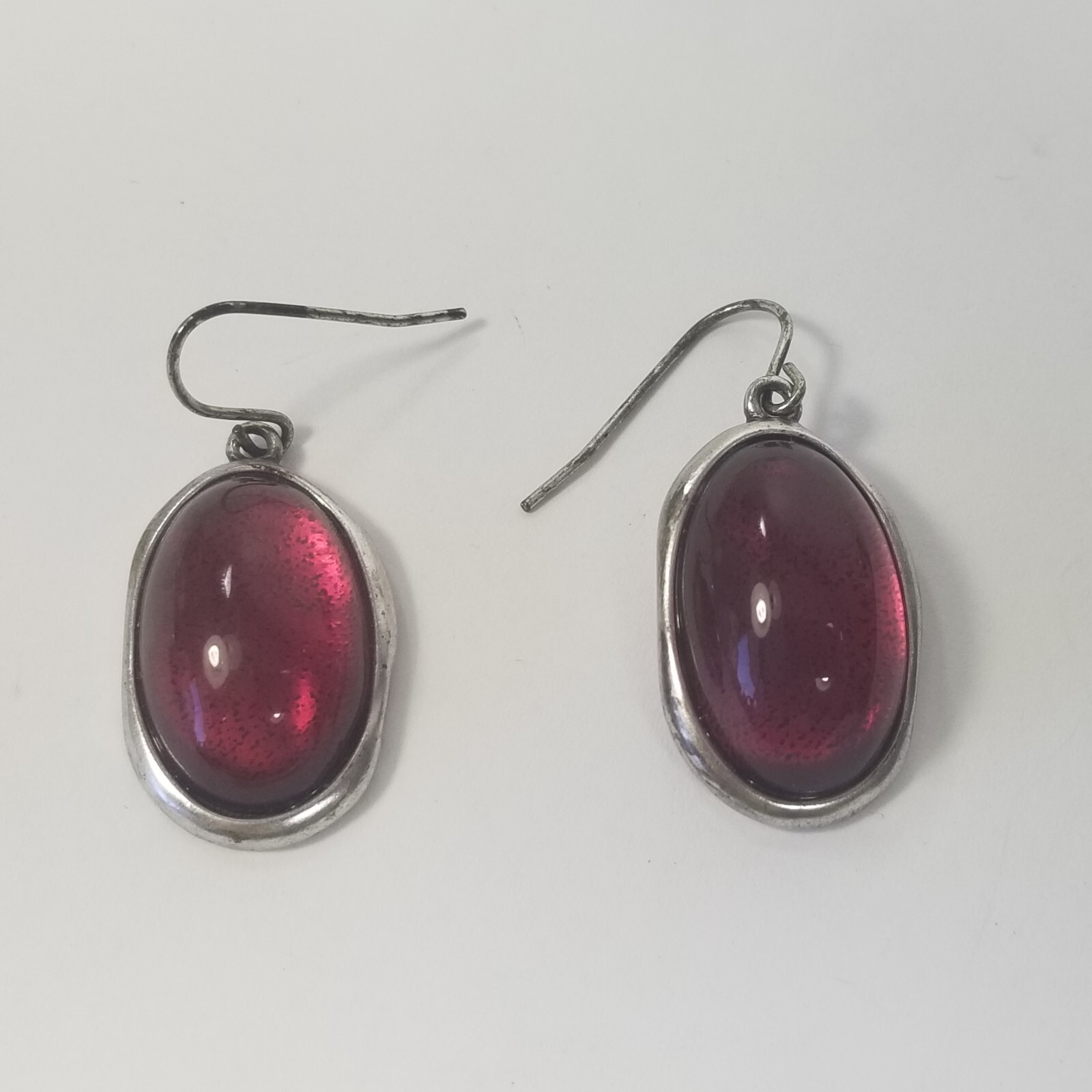 Pierced Earrings Silver tone Pink Cabochon Oblong Glass Beaded Dangle 1″