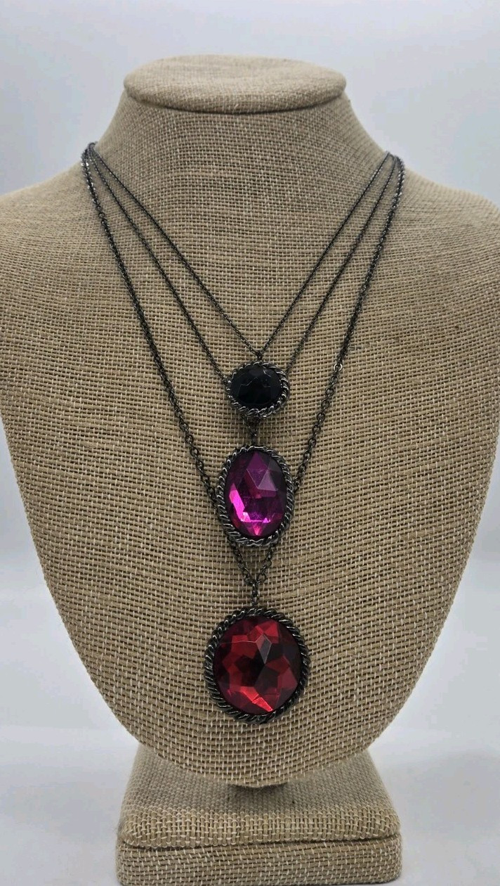 Red Pink Black Crystal Rhinestone Layered Necklace Gunmetal 19 in