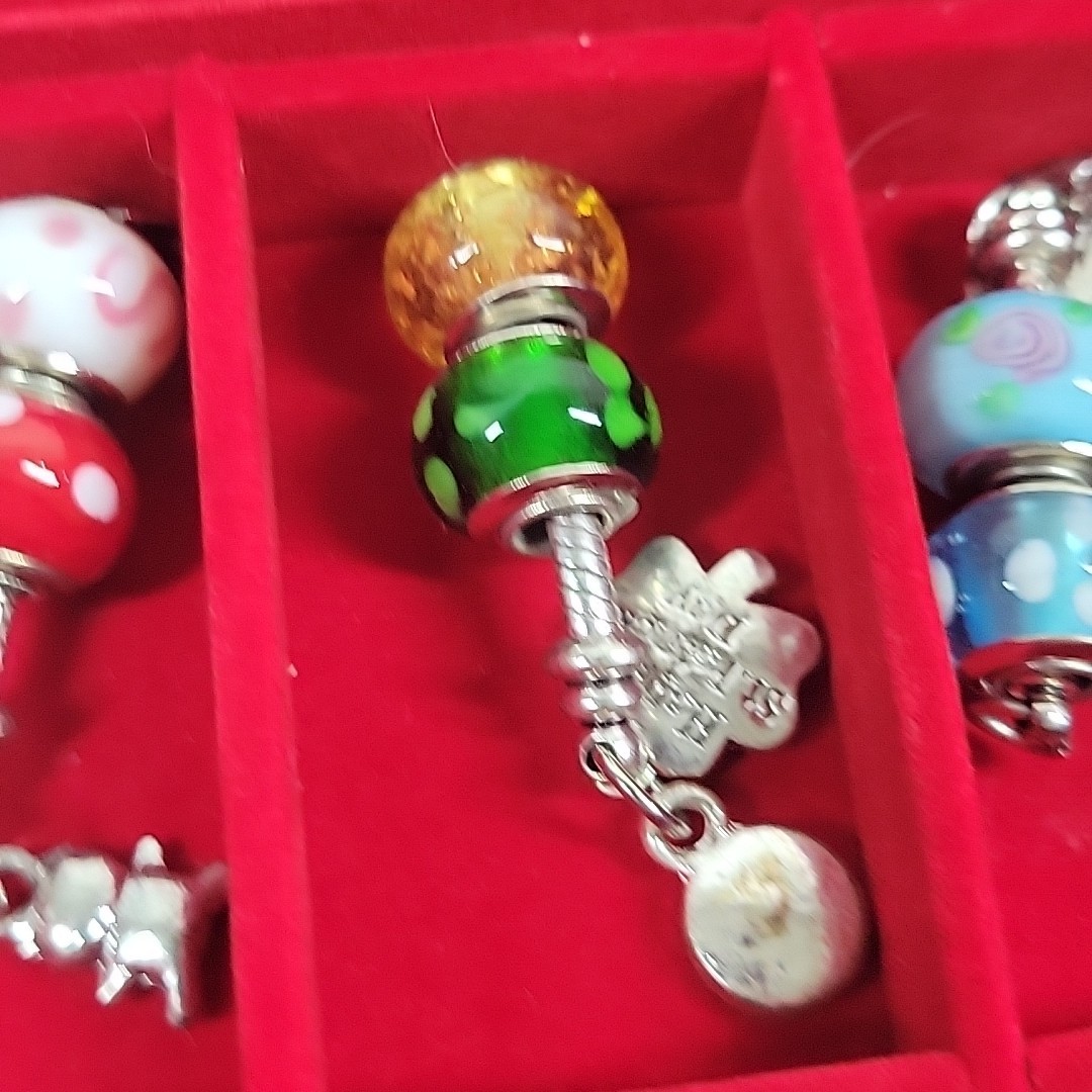 Willabee And Ward Month Monthly Charms Dangles Holiday Calendar and Case READ