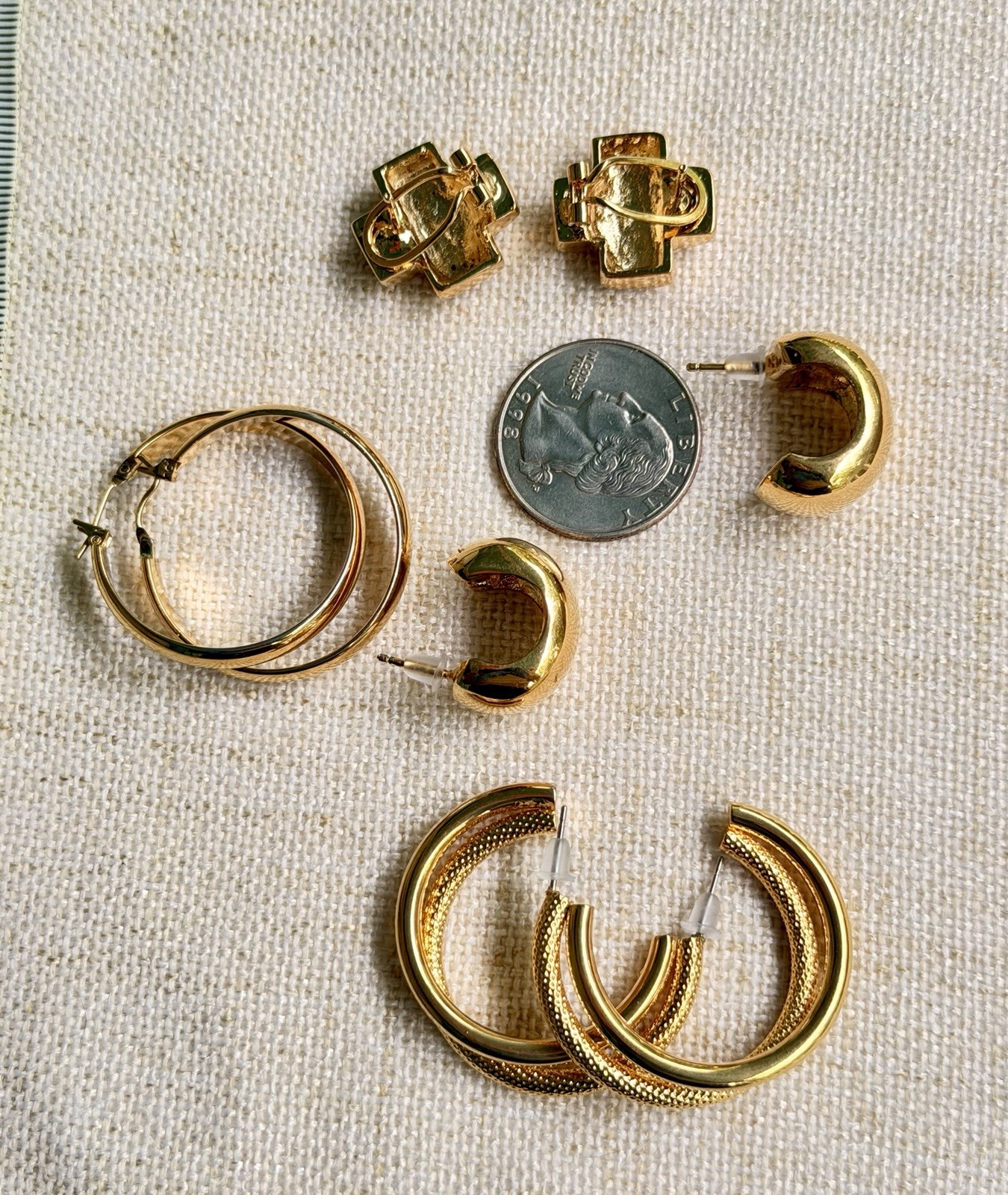 Lot of 4 Pairs Gold Tone Pierced Earrings Hoops Chunky Textured Studs Unsign