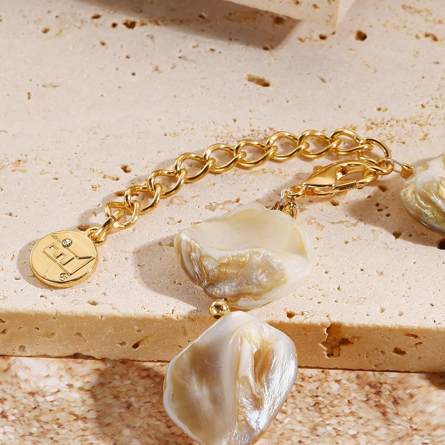 Natural Freshwater Shell Bracelet with Pearl Starfish Pendant Irregular Mother o