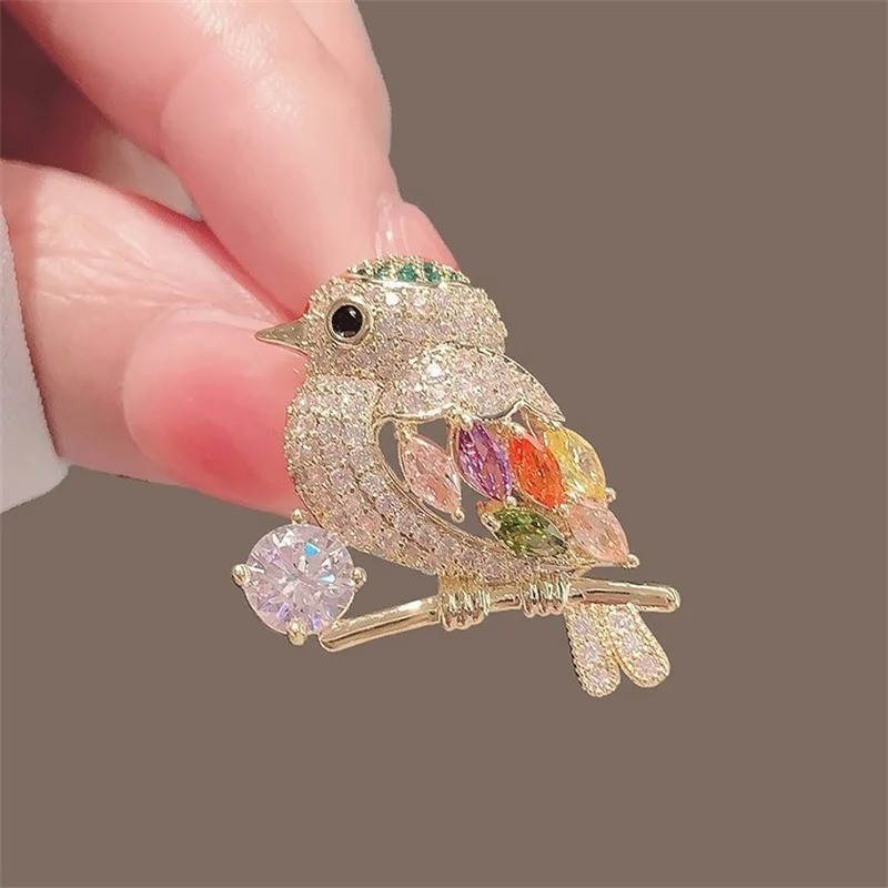 Sparkling Magpie Bird Brooch Pin-Rhinestone Crystal Jewelry for Women Dress/Coat