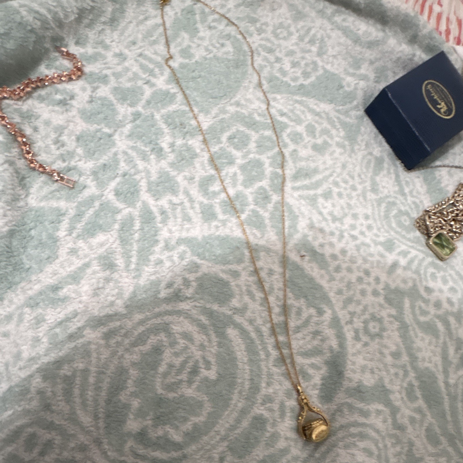 Vintage 1928 Jewelry Gold-tone Three Sided photo locket pendant necklace 30m