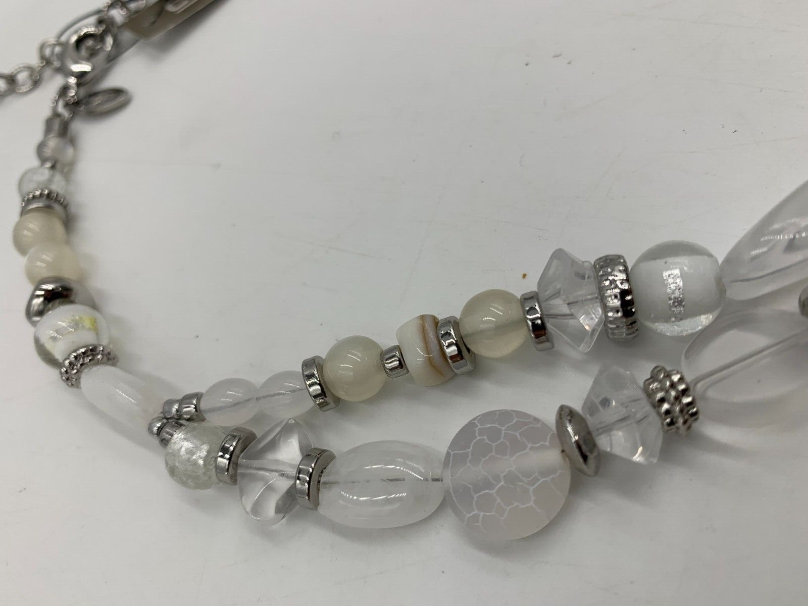 Chico’s White Sands Two Strand Shell & Metal Pendant Necklace 18″L #24259