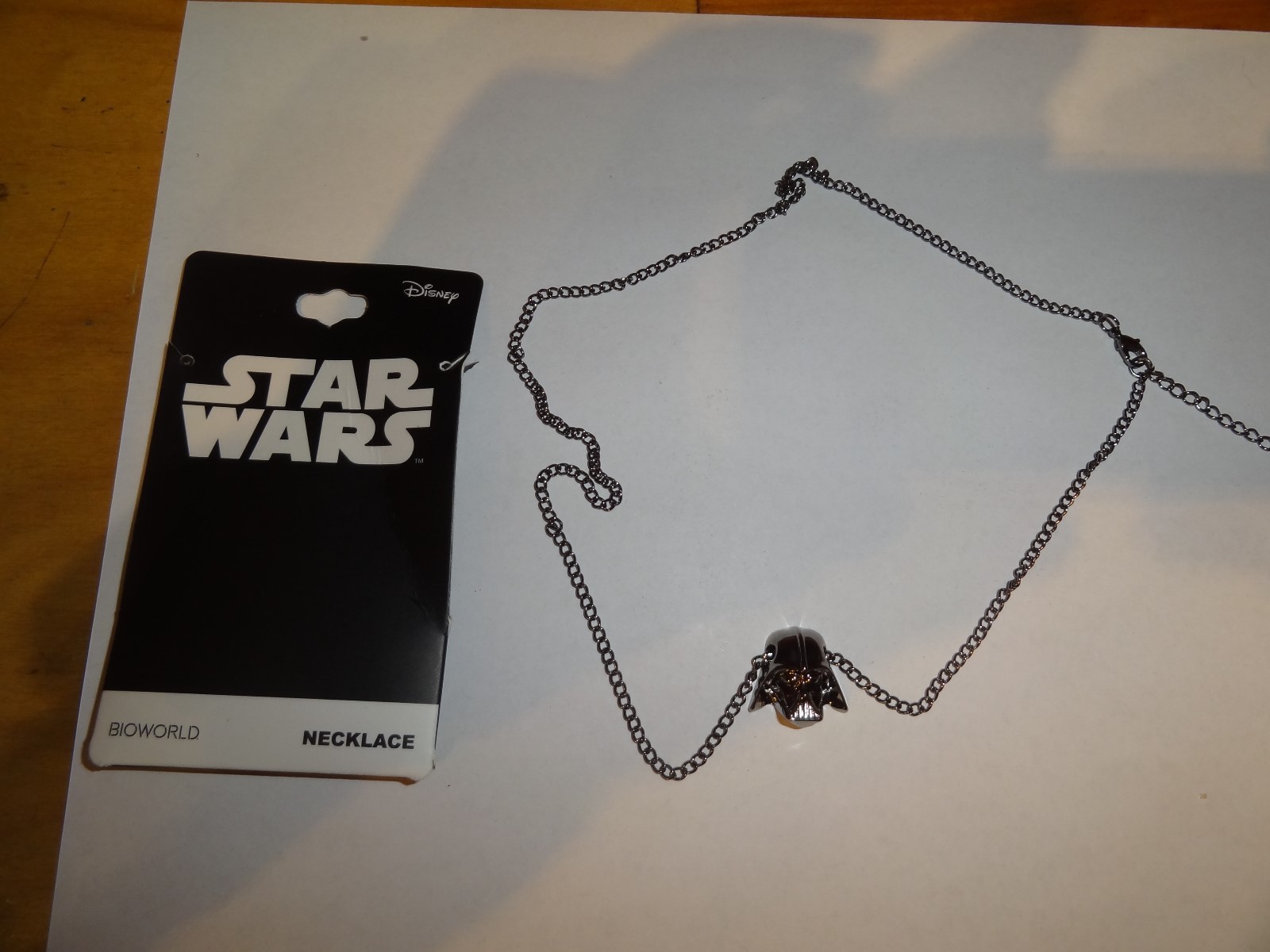 BOYS OR MENS FASHION JEWELRY NECKLACE STAR WARS DARTH VADER BIOWORLD