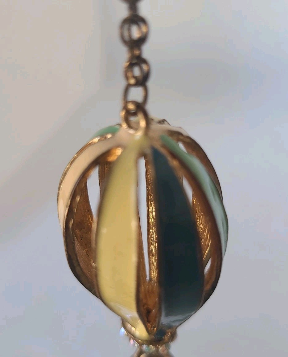 Vintage Gold Tone Enamel Metal Hot Air Ballon Pendant Necklace Rhinestones 15″