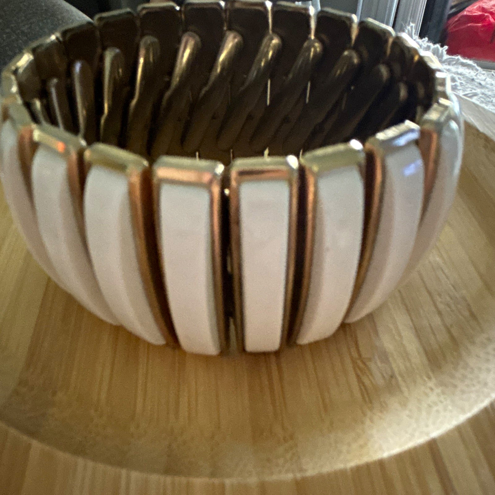 Vintage Estate White Gold Tone Enamel Stretch Bangle Bracelet Slip-On No Stone