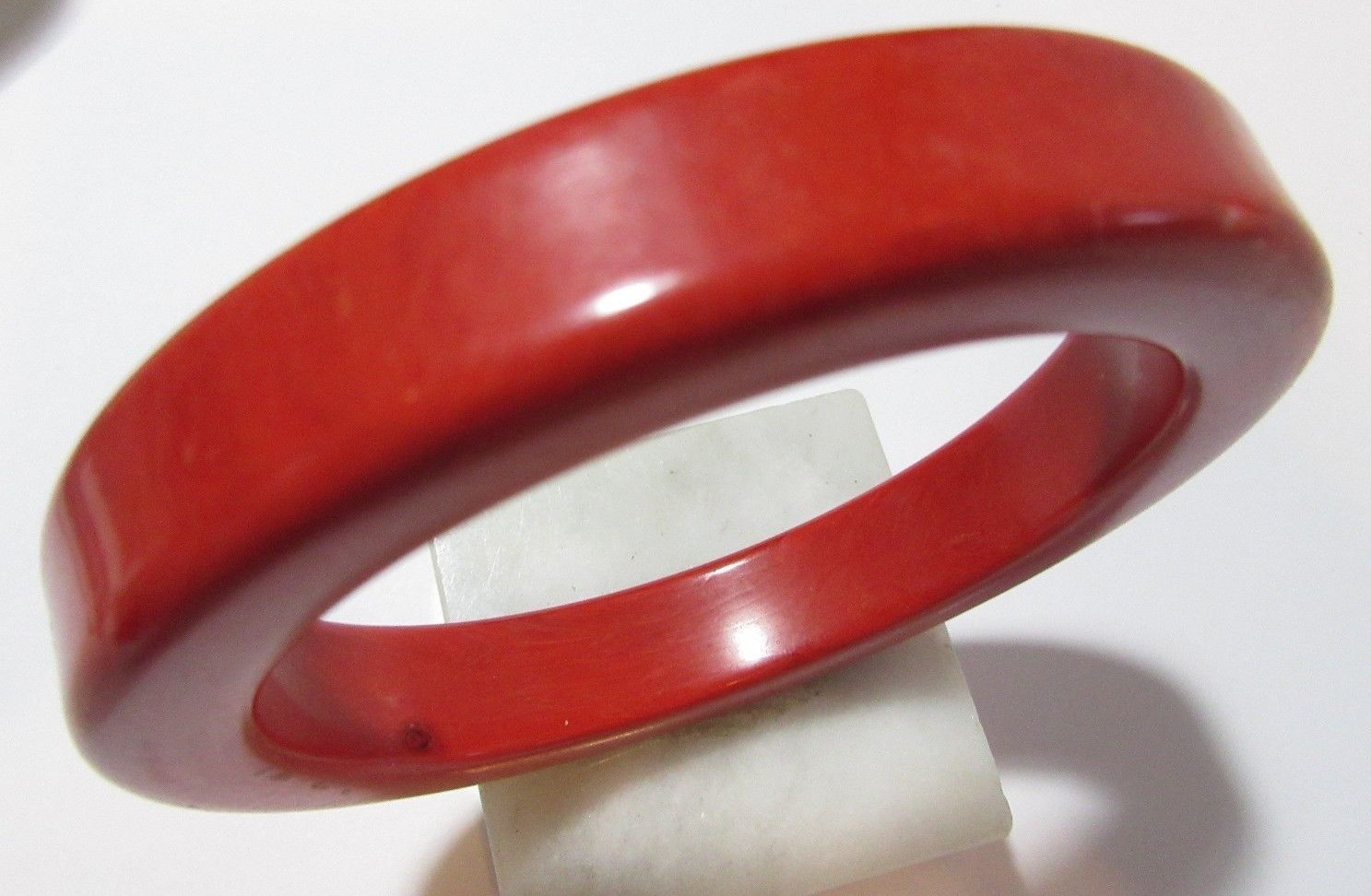 CONTEMPORARY LARGE THICK BANGLE BRACELET CHINESE OR SPICED APPLE RED