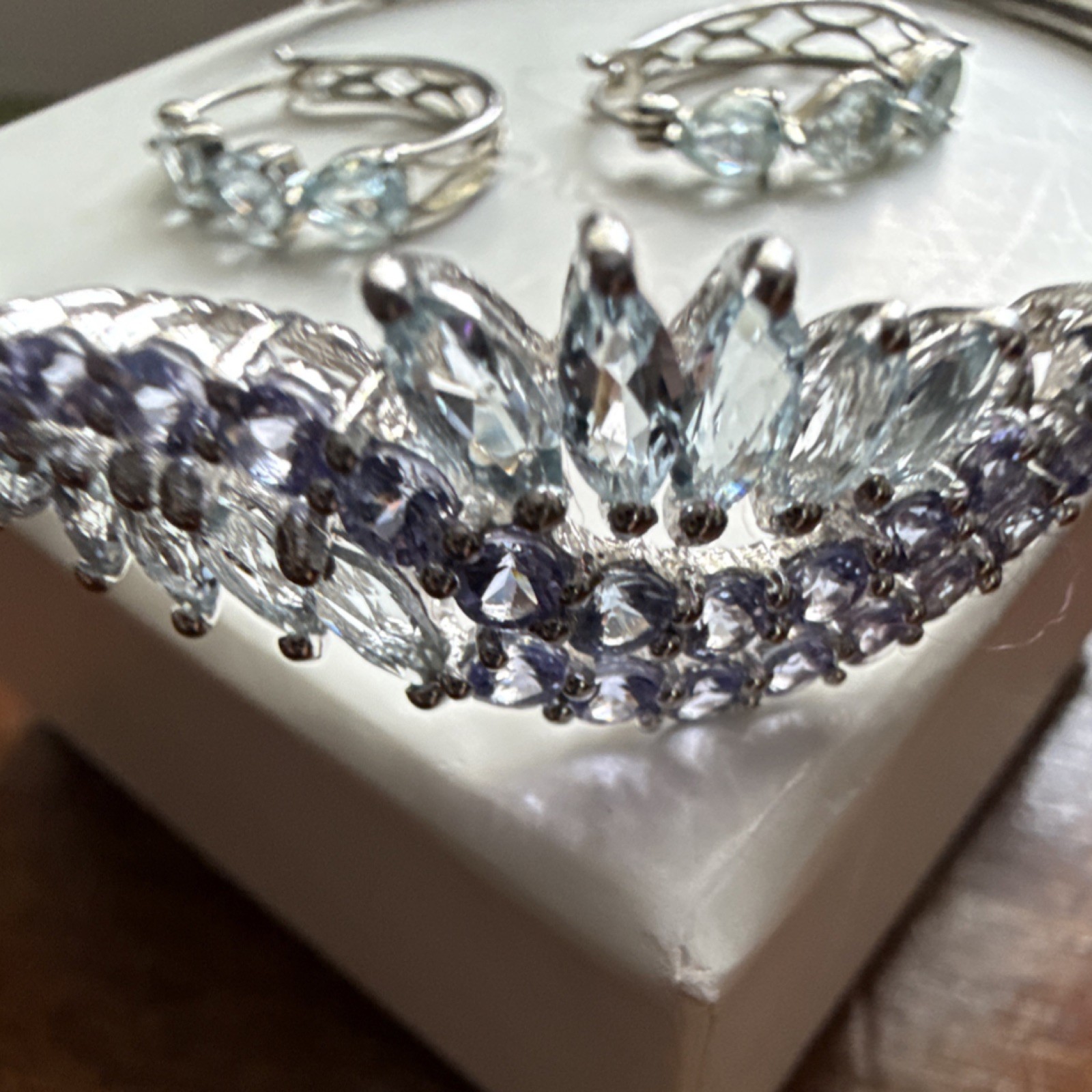 Silver Tone Jewelry Set Bracelet Earrings Light Blue Purple Marquise Pear Glass
