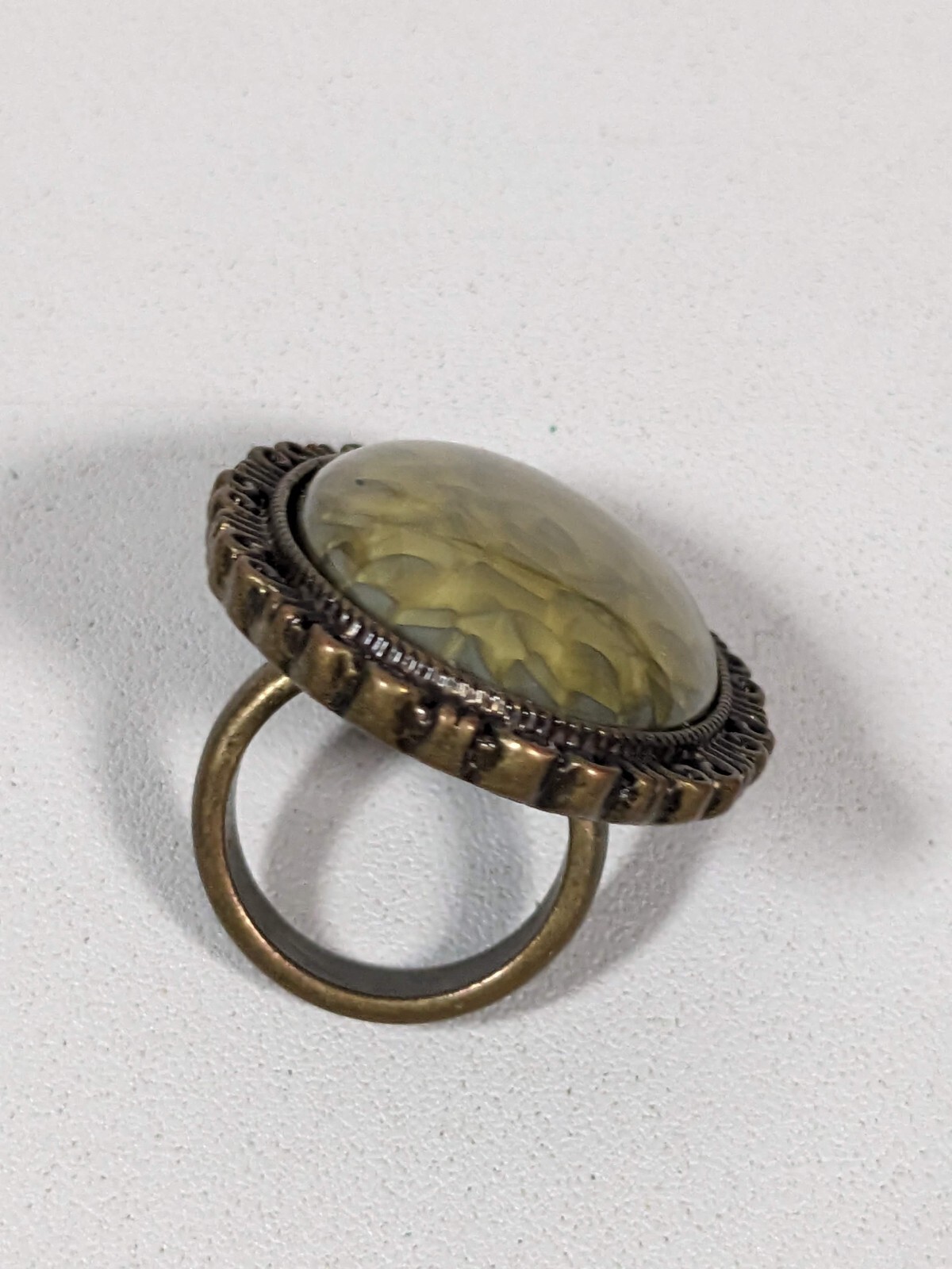 Bronze Tone Vintage Style Oval Floral Cocktail Wide Ring Size 6.5