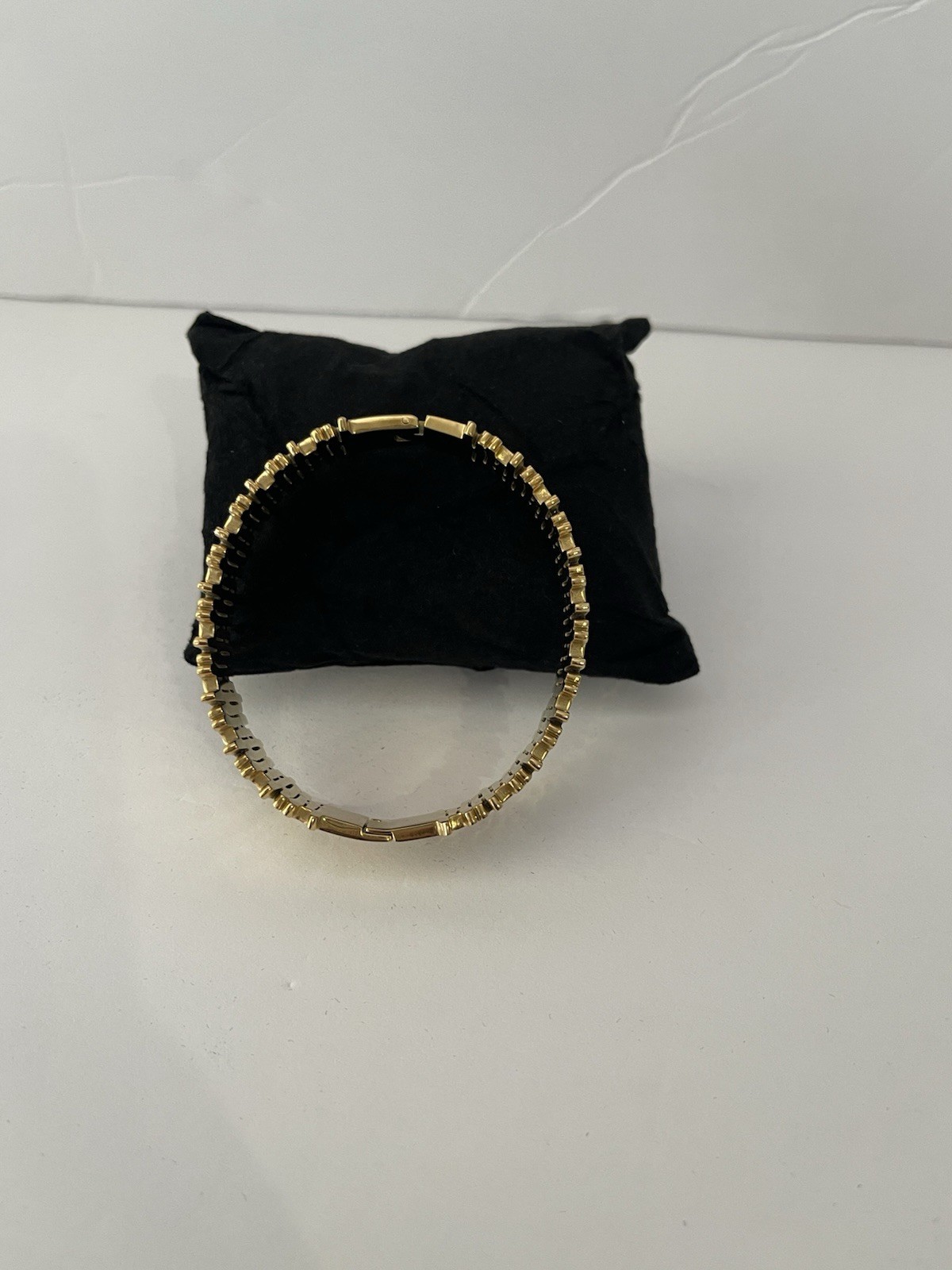 Bold Gold Tone Stainless Steel Geometric Wristlet Bracelet Large 10”