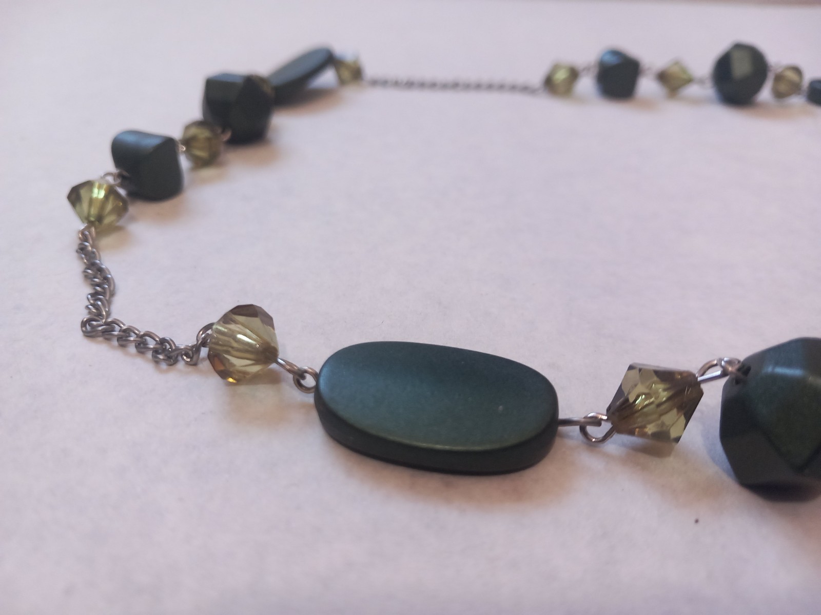 Long Olive Green & Black Bead Chain Necklace Fashion Costume Jewelry
