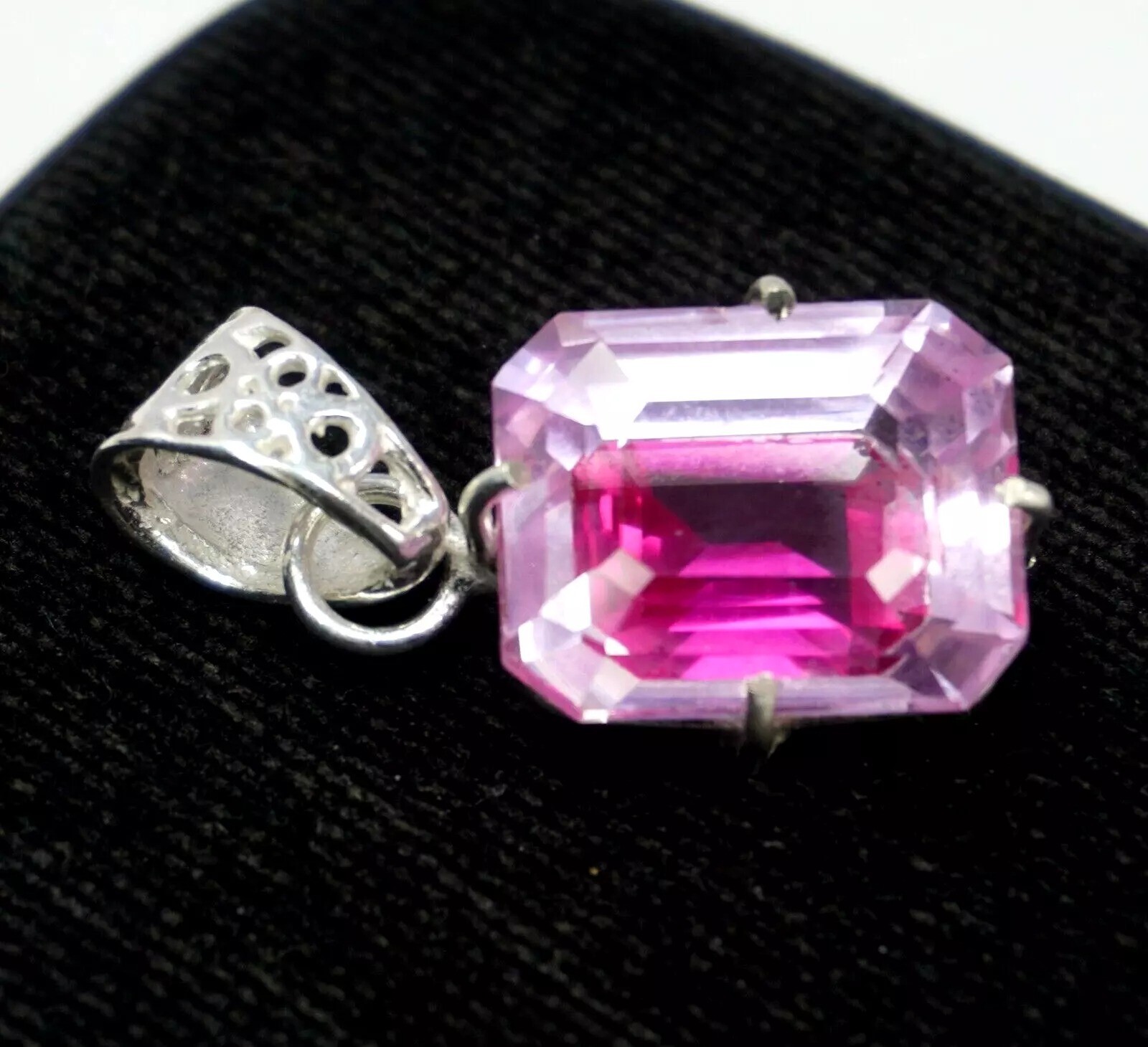 Natural 35.30 Ct Unheated Rare Pitambari Sapphire 925 Silver Pendant Gemstone