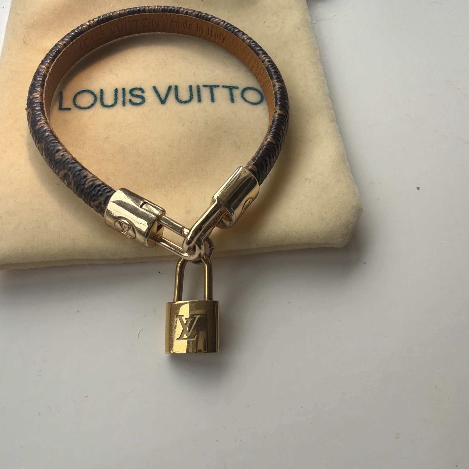Louis Vuitton Golden Lock Charm Leather Bracelet With Dust Bag PreOwned 7.5 in