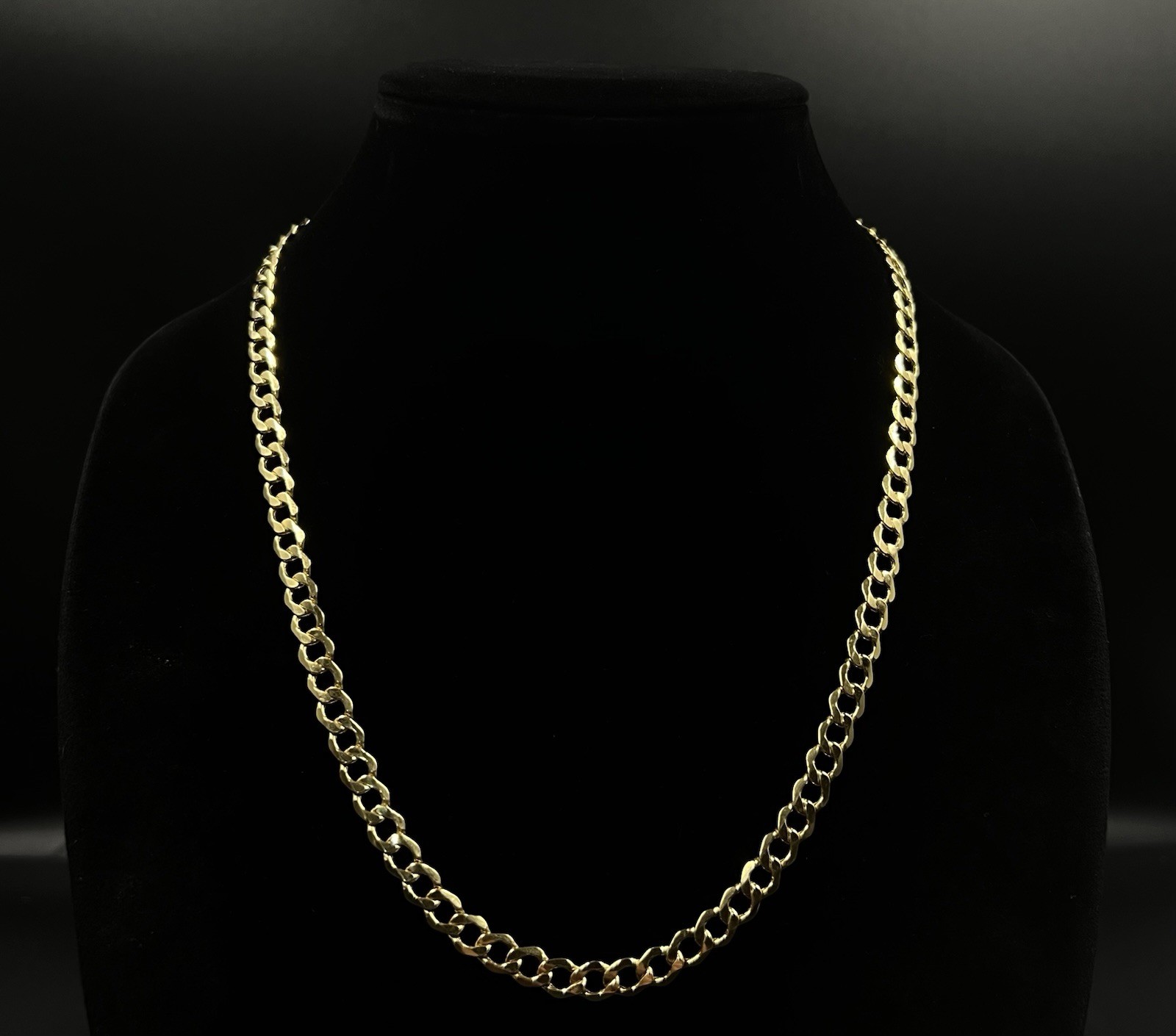 22” 10K Hollow Yellow Gold Diamond Cut Cuban Chain | 10.35g | 6.7MM | Italy |