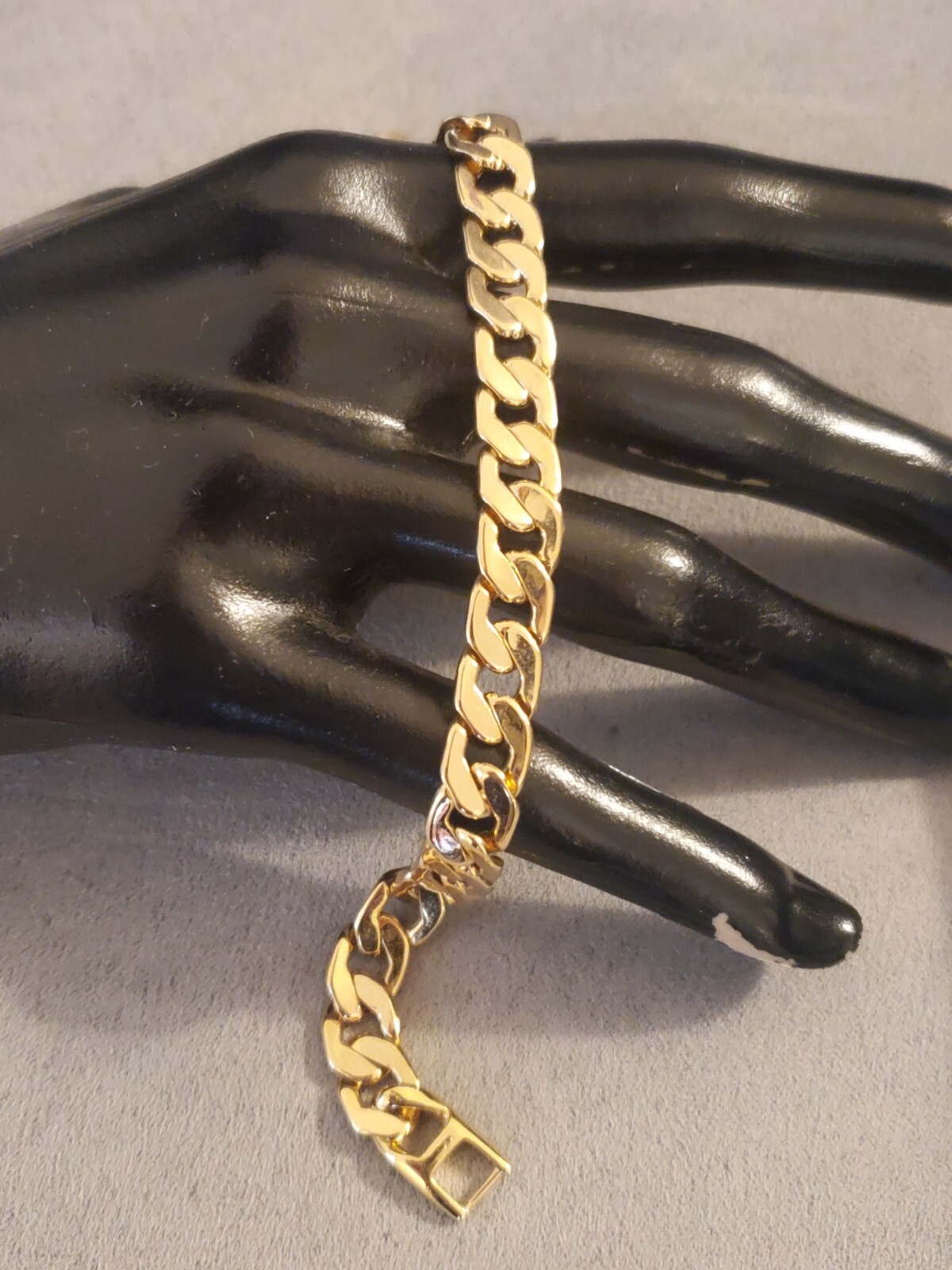 Sleek Gold Tone Cuban Link Tennis Bracelet 8 Inches