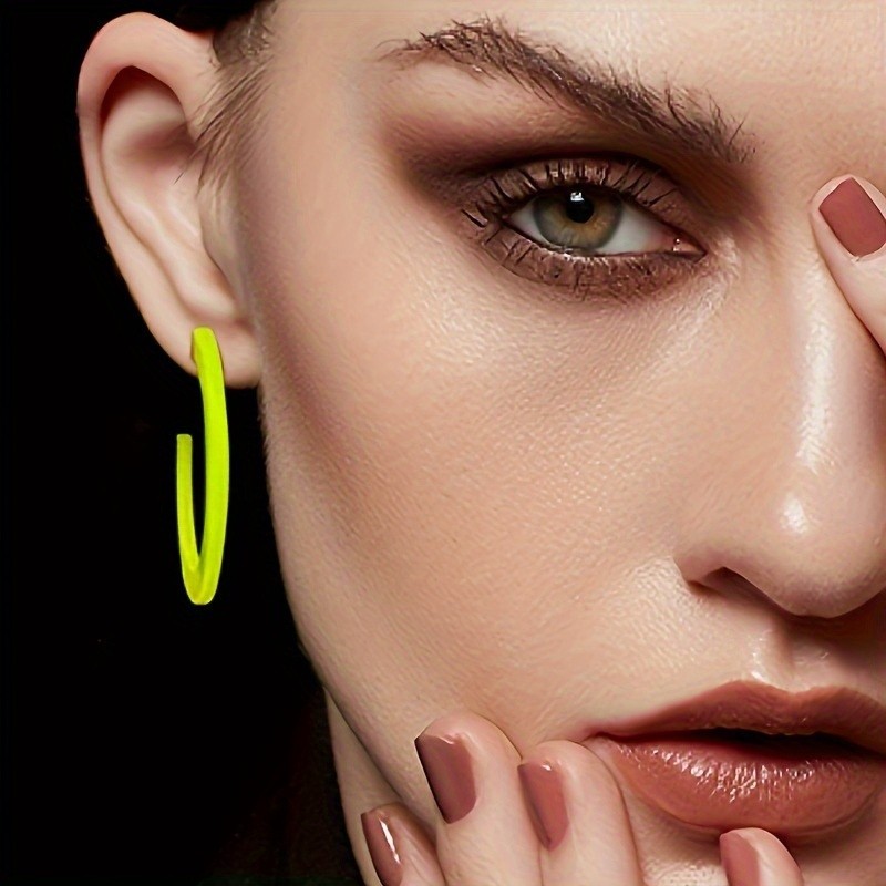 4 Pairs of Retro 80s/90s Fluorescent Neon-themed Acrylic C-shaped Earrings