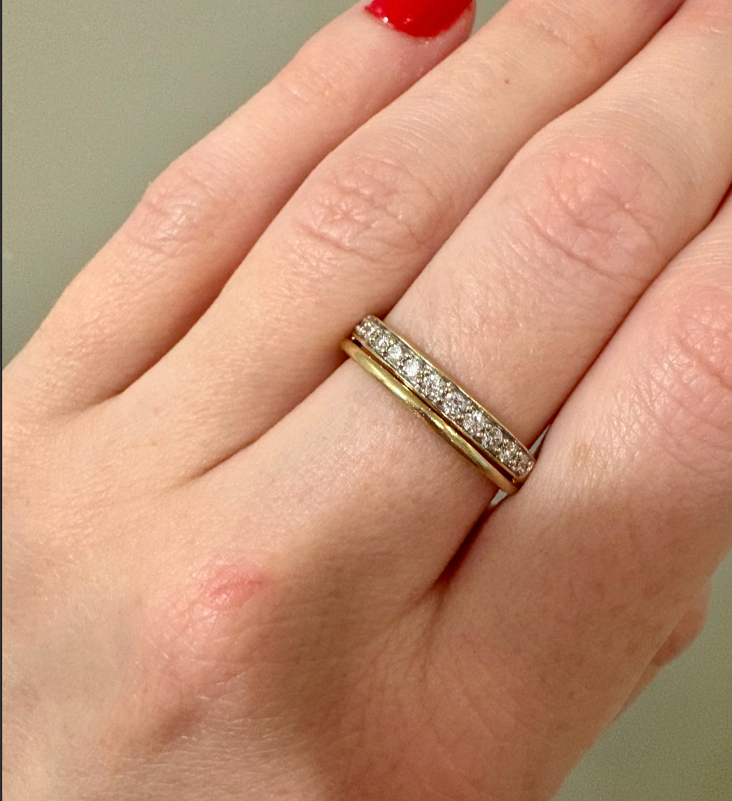 1/4 CT. T.W. Lab Grown White Diamond 10K Gold Wedding Band