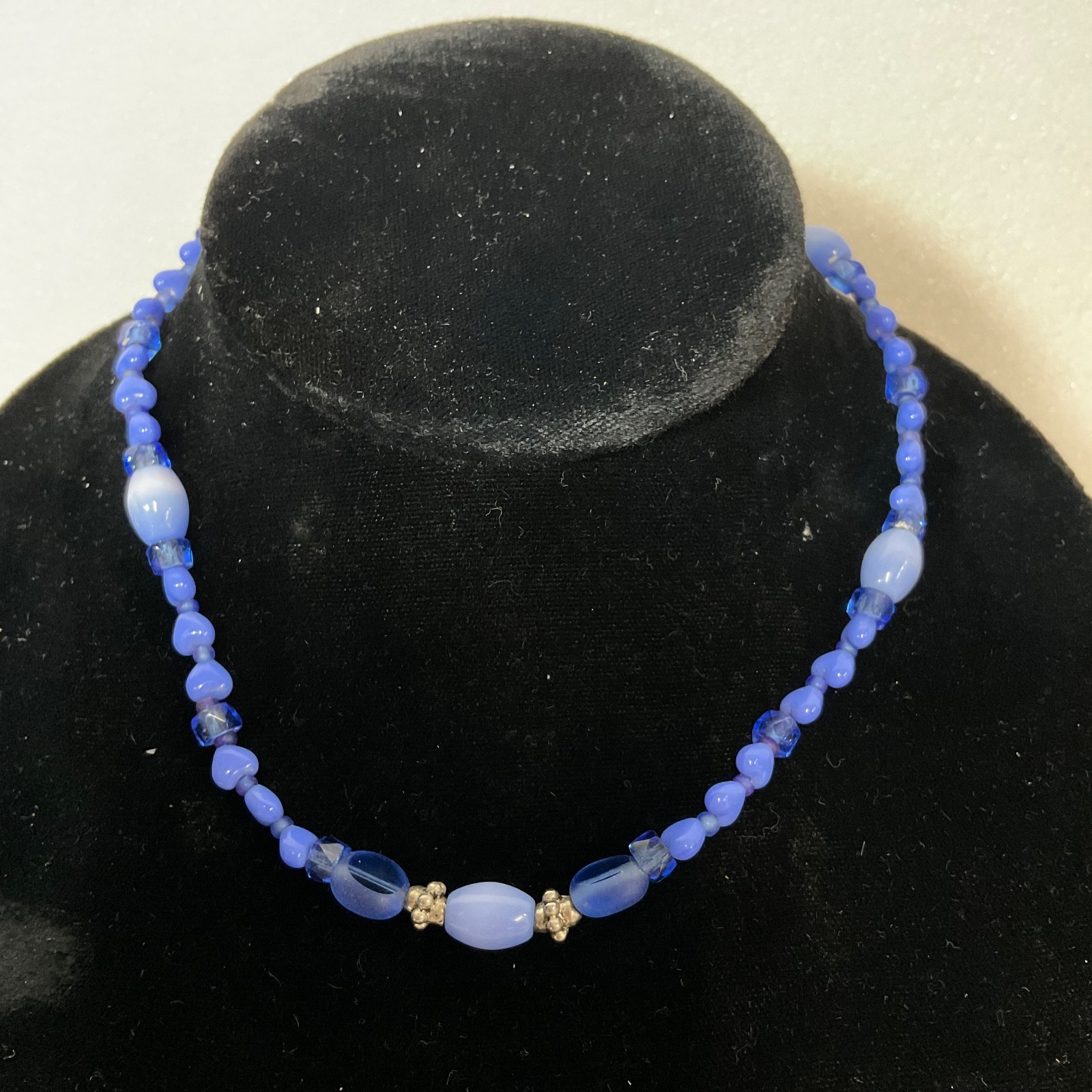 15in Blue Beaded Necklace Glass Beads Silver Tone Clasp Handmade Jewelry 16.25g