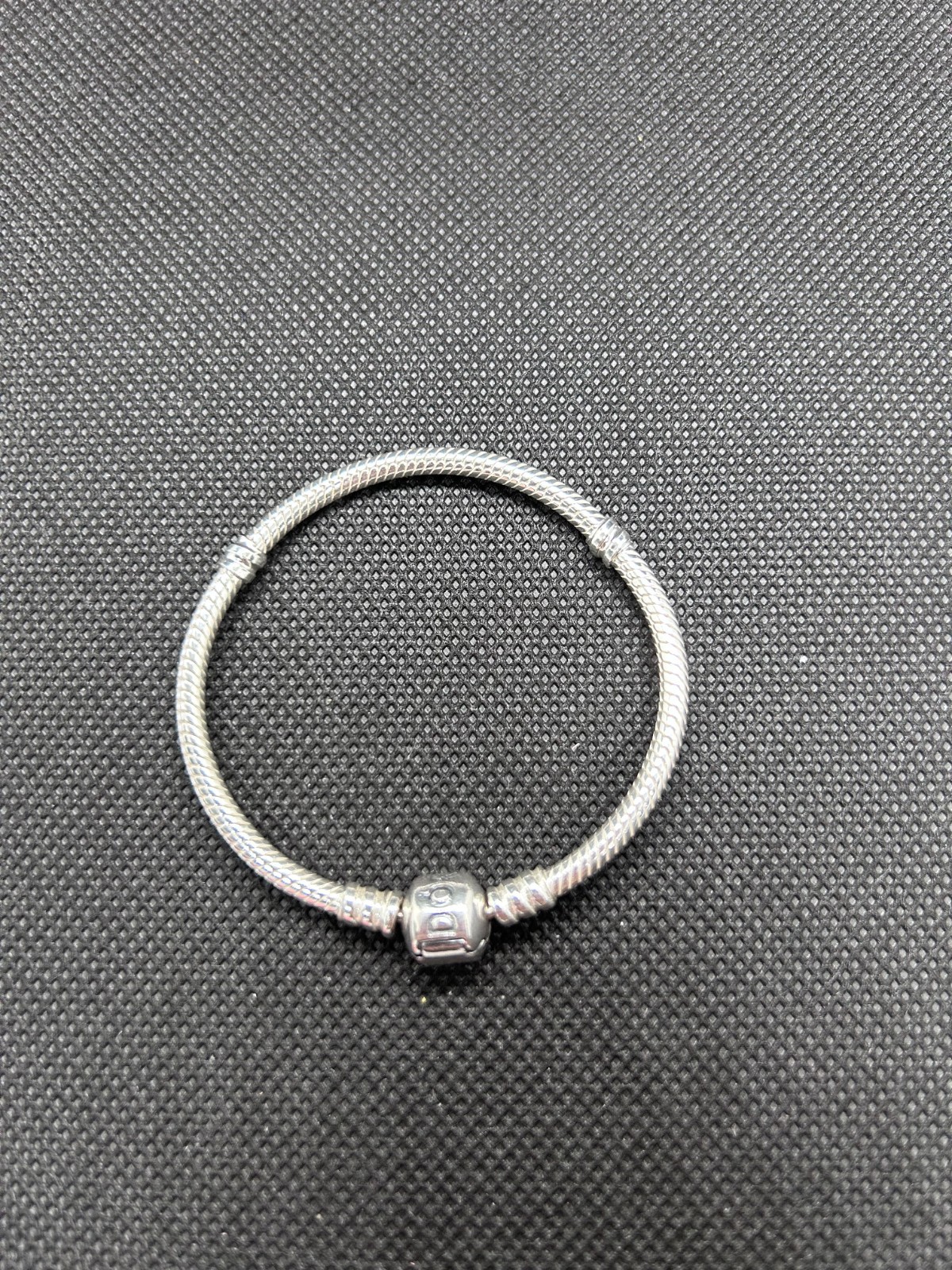 Pandora Moments Barrel Clasp Bracelet 16cm / 6.3” Sterling Silver With Box & Bag
