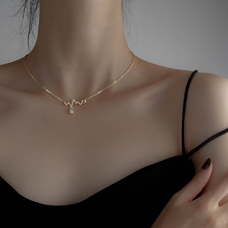 1 Pcs Heartbeat ECG Choker Short Chain for Women, Simple Daily Elegance