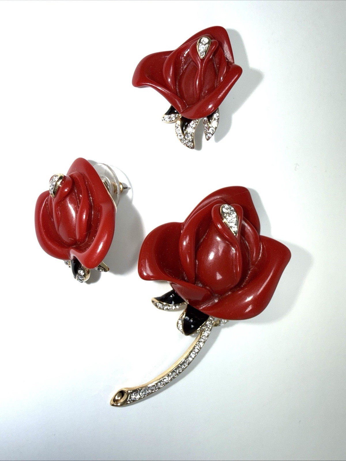 Kenneth Jay Lane KJL ICONIC Red Rose Art Deco Crystal Pin & Pierced Earrings Set
