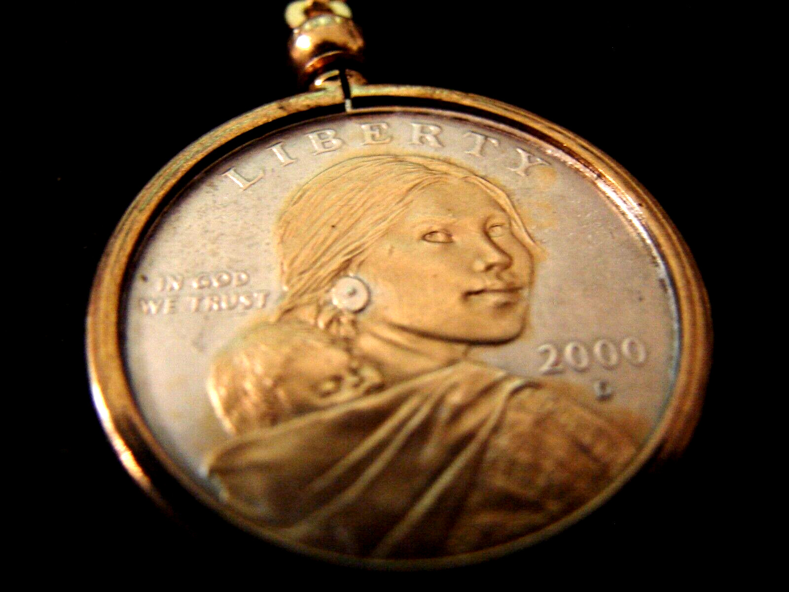 SAGAGAWEA COMMEMORATIVE DOLLAR GOLD & SILVER DOLLAR 18″ NECKLACE JEWELRY