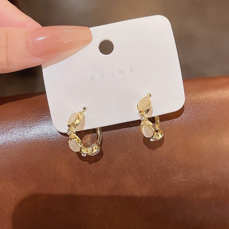 Women’s Golden C-shaped Ear Studs Alloy Earrings Fashion Jewelry Gift