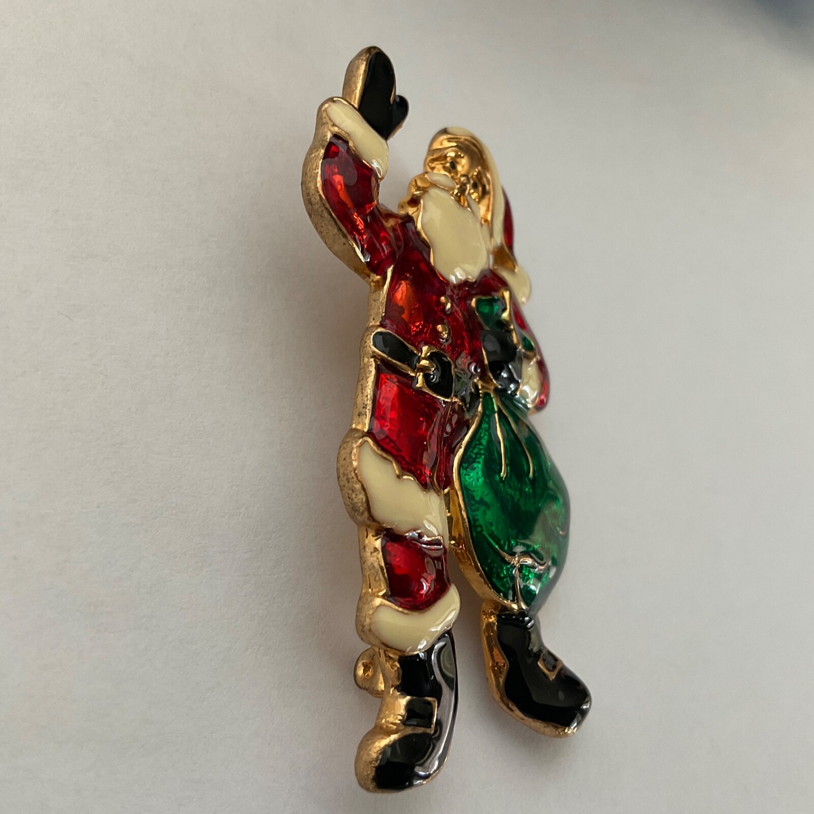 Waving Santa Claus with Bag Pin Gold Tone & Enamel Vintage 2.25” Tall