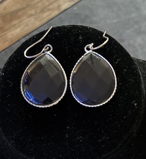 Silver plated Dangle Teardrop Earrings. ATI BR CM