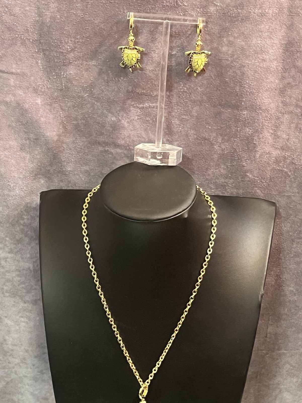 None tarnish none fade Gold Tone Turtle Necklace & Earrings Set Green