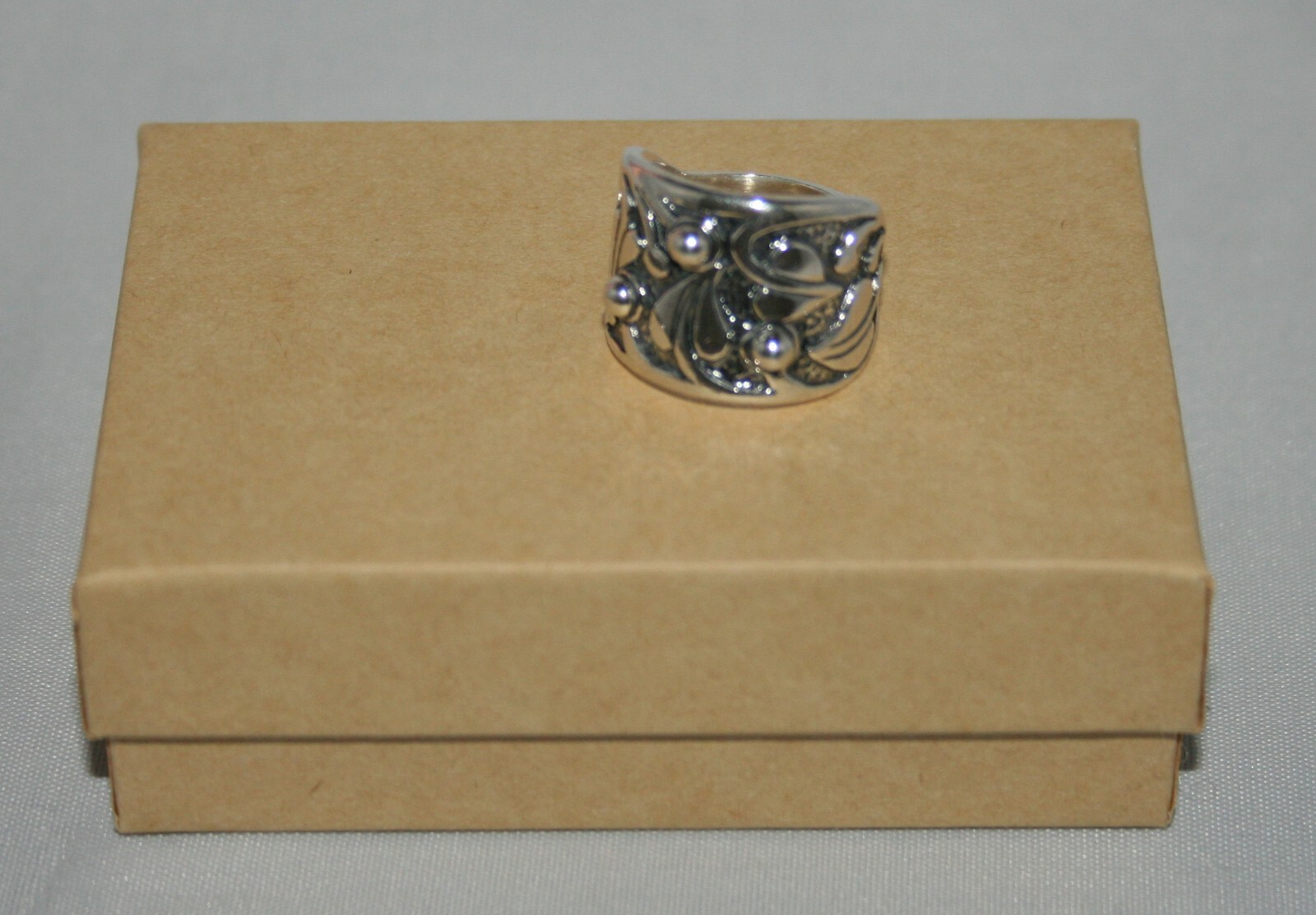 Silpada Sterling Silver Floral Vine “Holy Trinity” Wide Band Ring R1686 SZ 6
