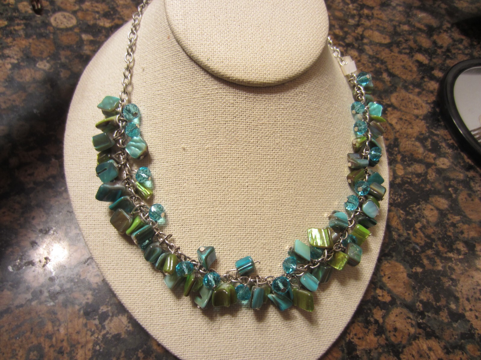 NWT GORGEOUS beaded necklace Apricot Lane Boutique Length 19 inches adjustable