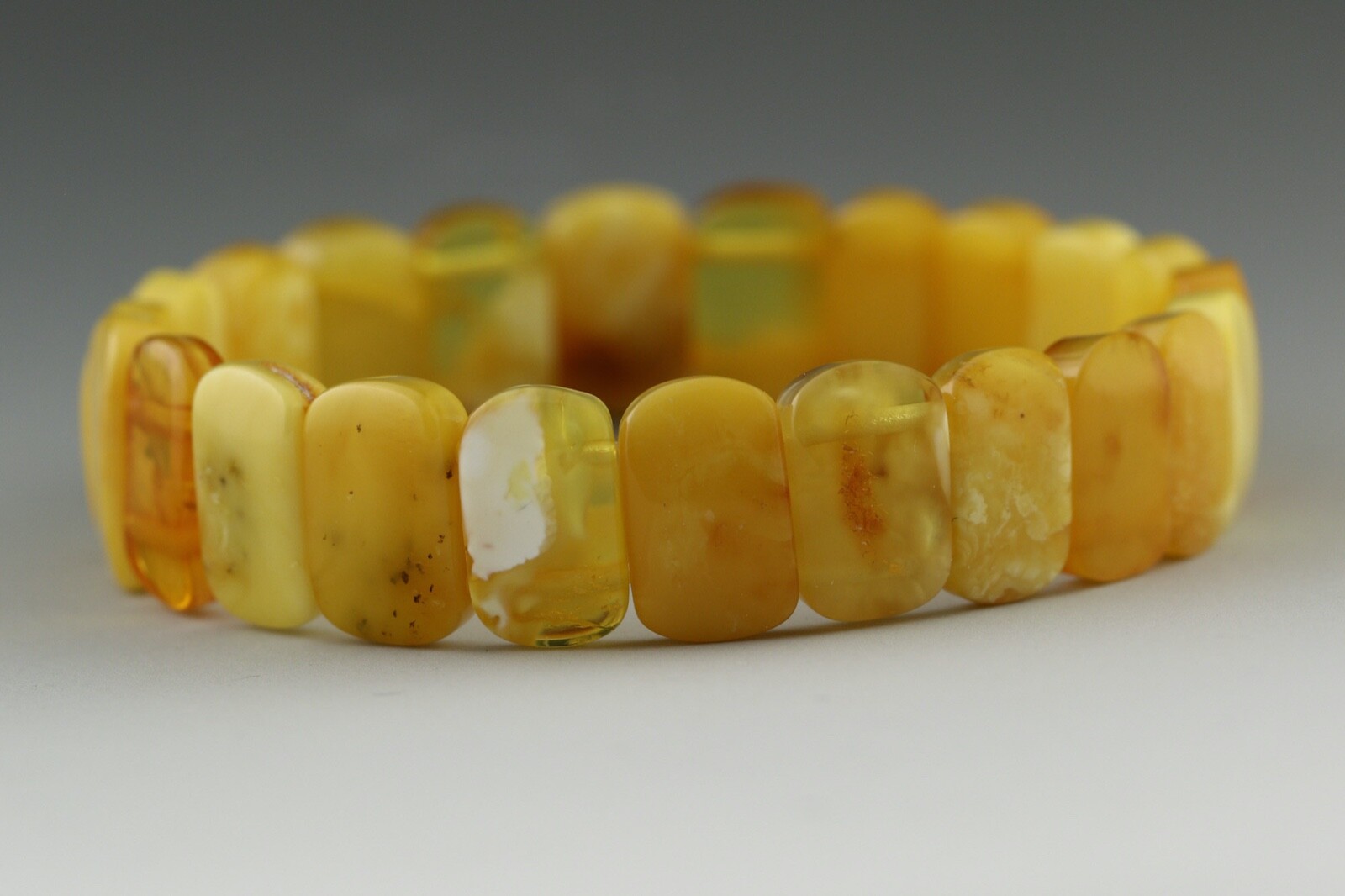 Genuine BALTIC AMBER Egg Yolk Pieces Stretch Unisex Bracelet 10.1g 201013-1