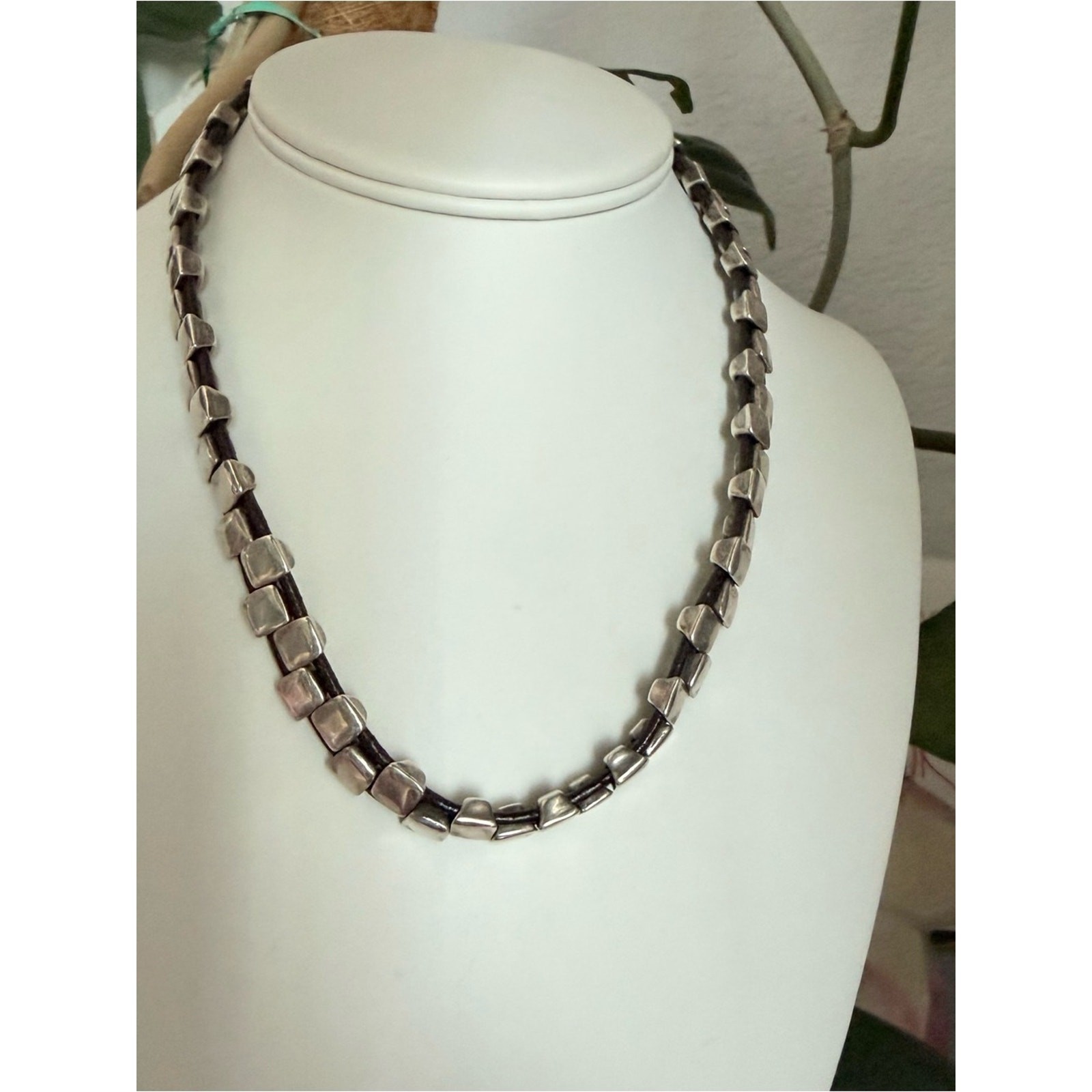 Uno de 50 Square Beaded Necklace