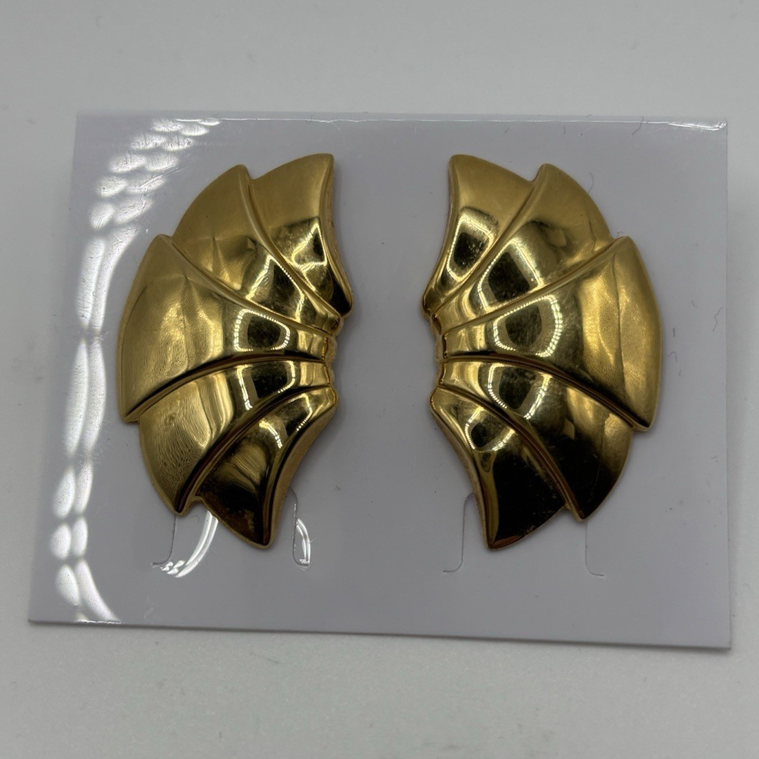 Monet Gold Tone Fan Shell Stud Earrings Butterfly Closure Signed 1.25 in Lobe