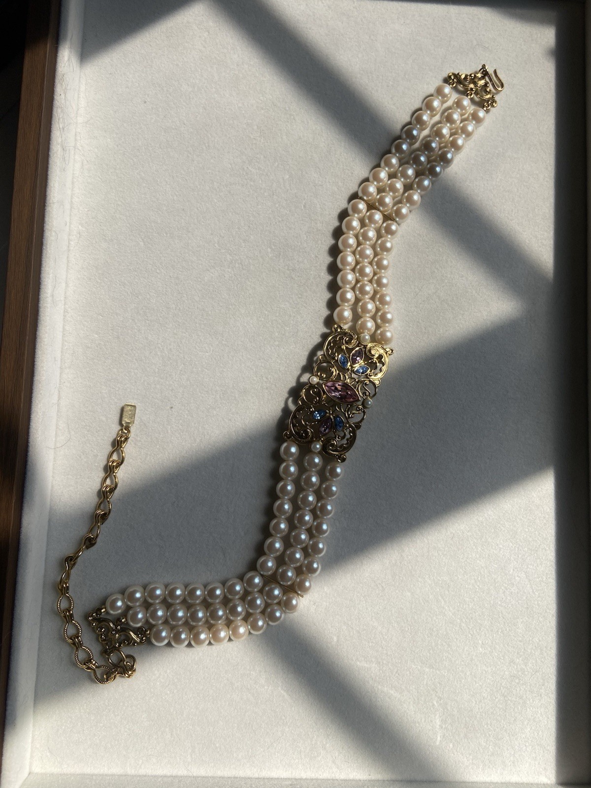 Vintage 1928 Faux Pearl Choker Gold Tone Filigree Crystal Rhinestone Adjustable