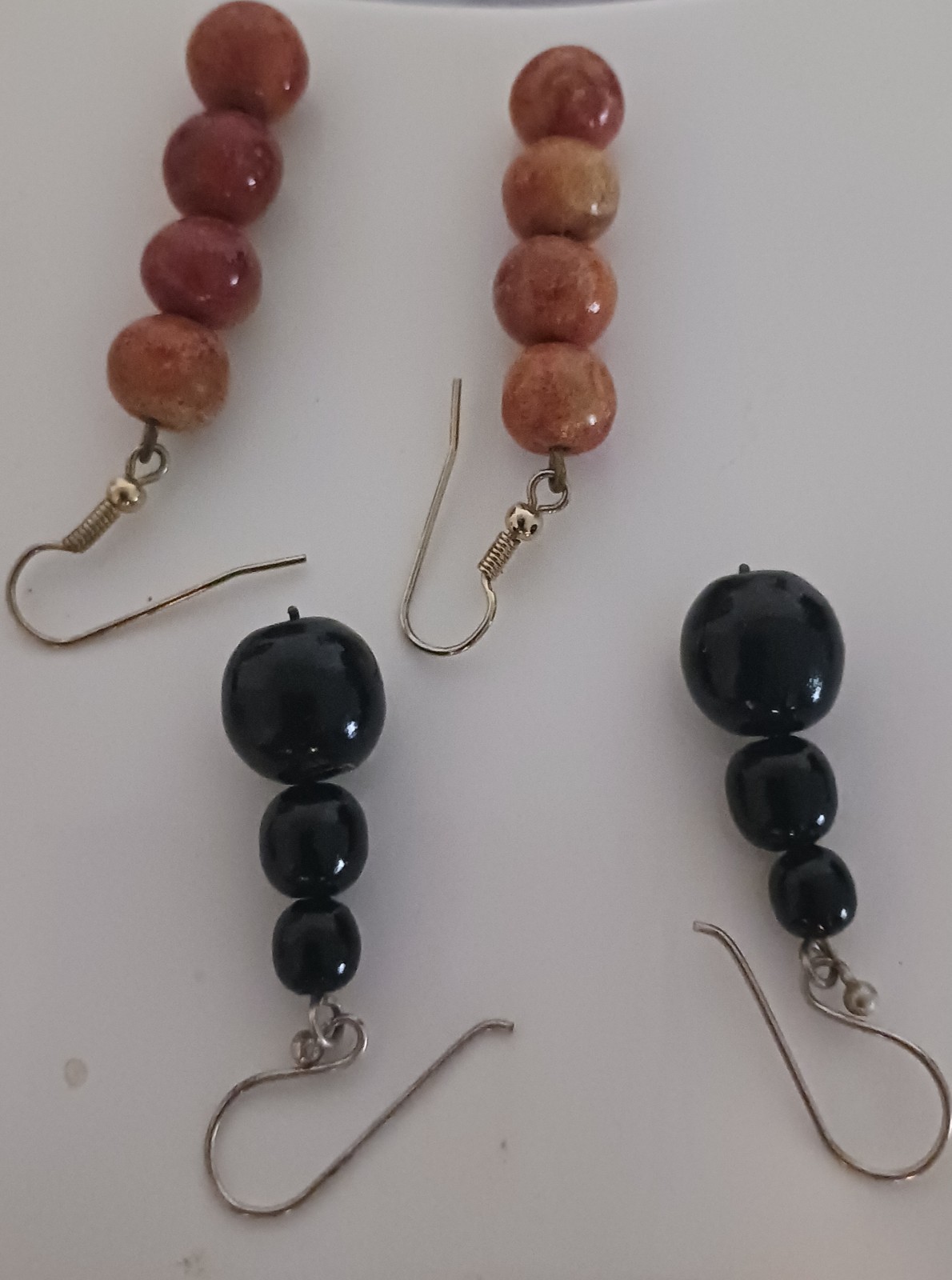Beaded Dangle Earrings lot of 2 1 Black 1 Red Apple spunge