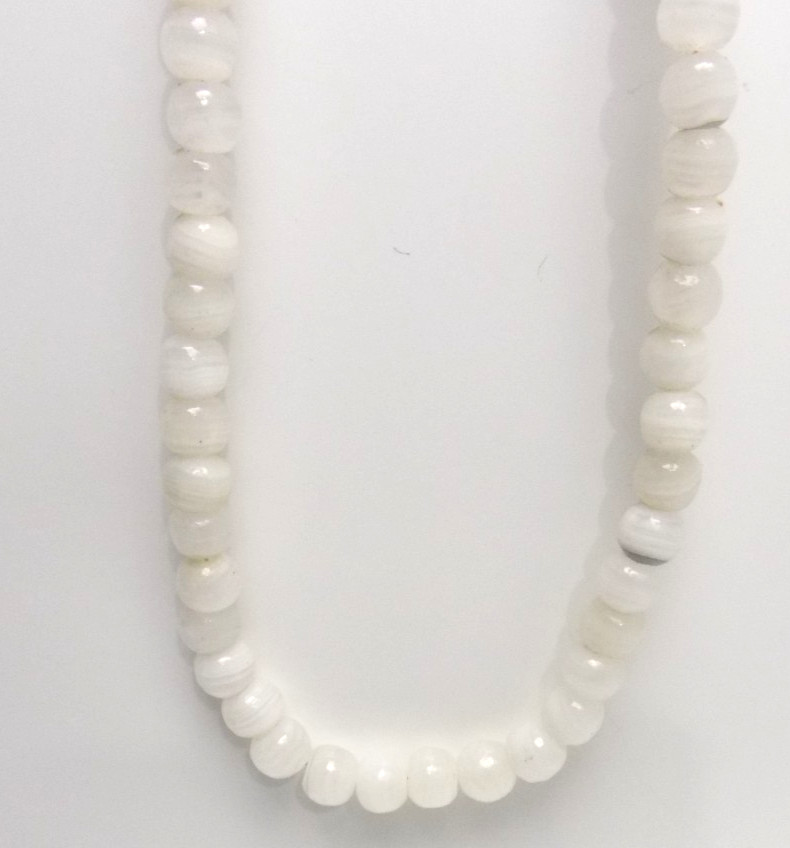 NECKLACE – NATURAL WHITE STONE / SWIRLING GRAY BEADED 17″ NECKLACE